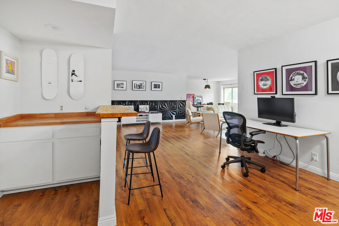 5950 Buckingham Pkwy Unit: 305