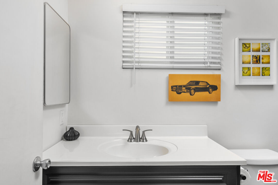 5950 Buckingham Pkwy Unit: 305