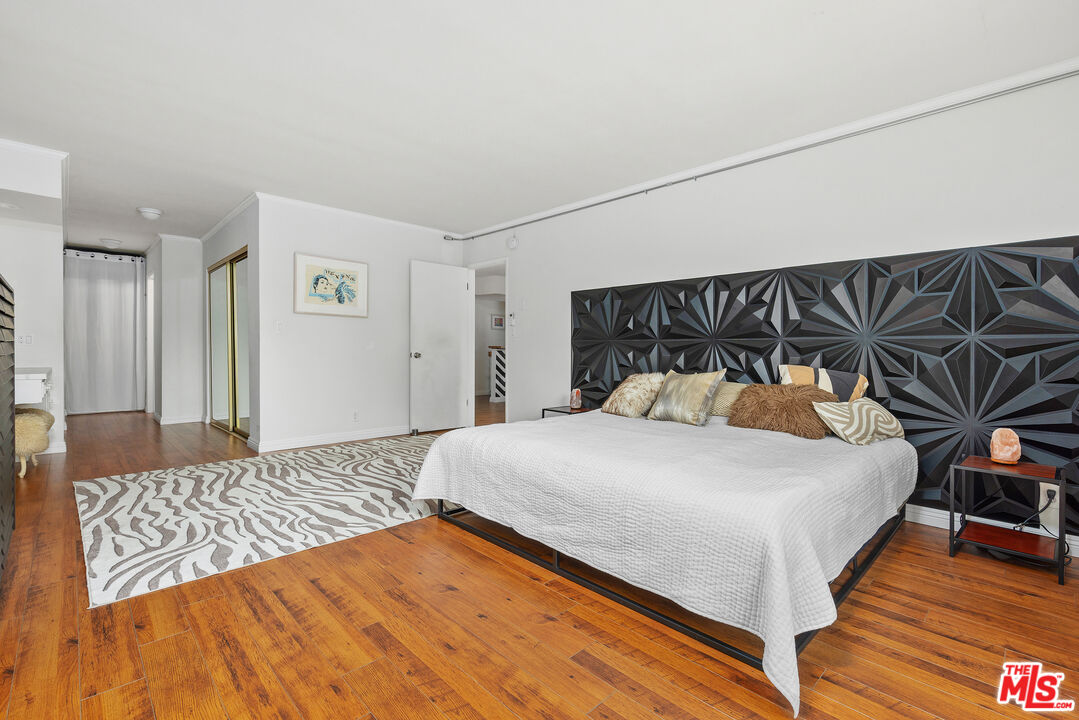 5950 Buckingham Pkwy Unit: 305