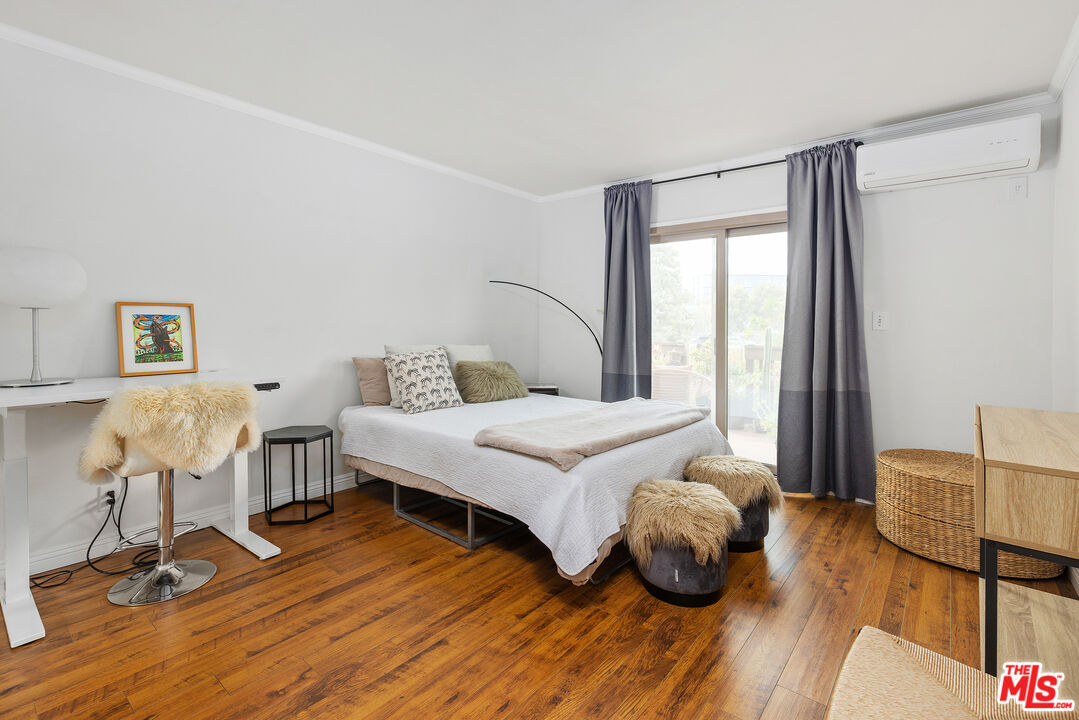 5950 Buckingham Pkwy Unit: 305