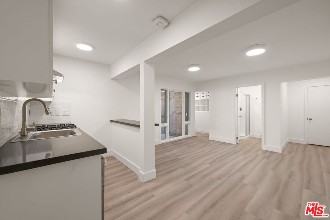 6821 E Ocean Blvd Unit: 1/2