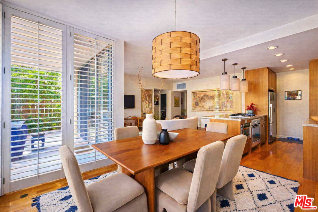 4411 Los Feliz Blvd Unit: 106