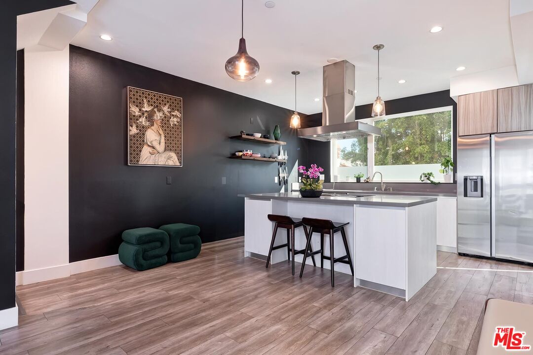 5504 W Olympic Blvd