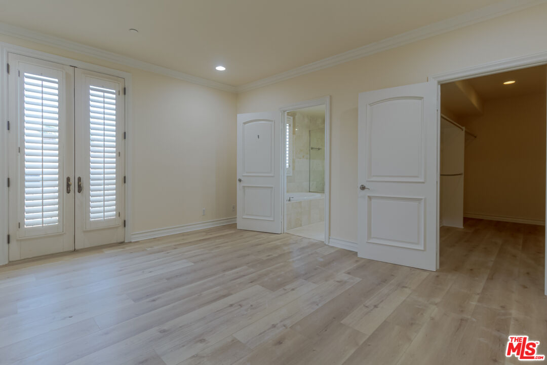 132 S Crescent Dr Unit: 103