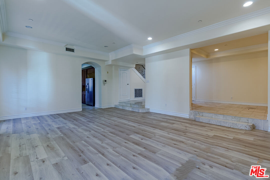 132 S Crescent Dr Unit: 103