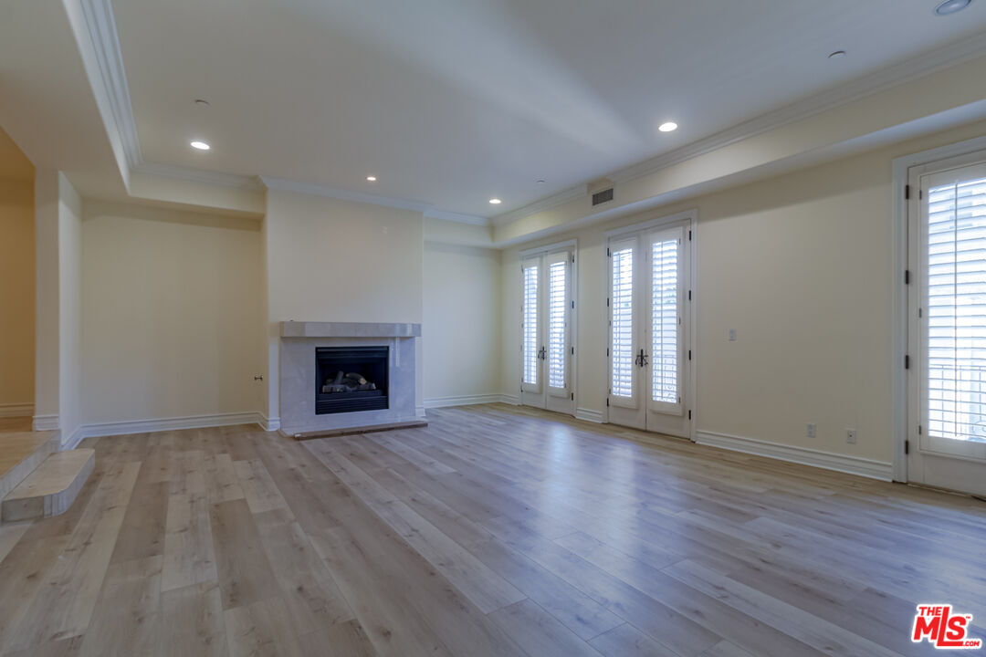 132 S Crescent Dr Unit: 103