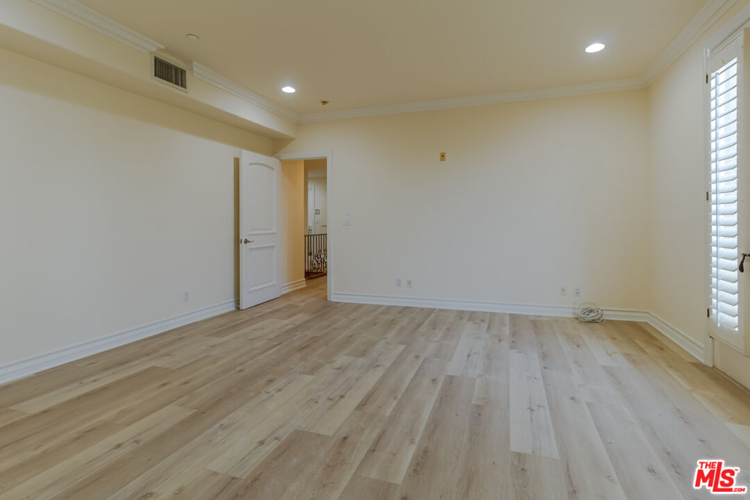 132 S Crescent Dr Unit: 103