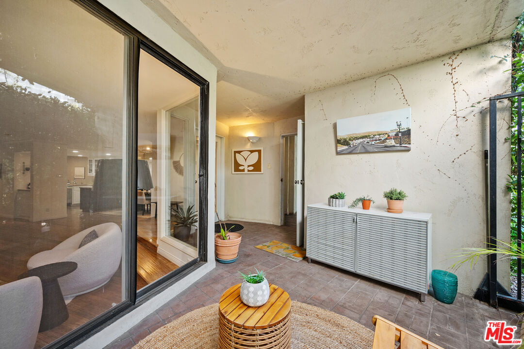 11687 Bellagio Rd Unit: 3