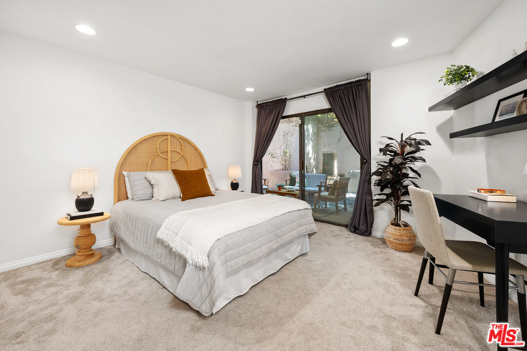 11687 Bellagio Rd Unit: 3