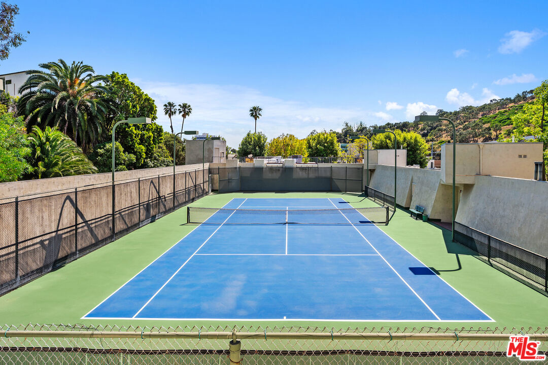 11687 Bellagio Rd Unit: 3