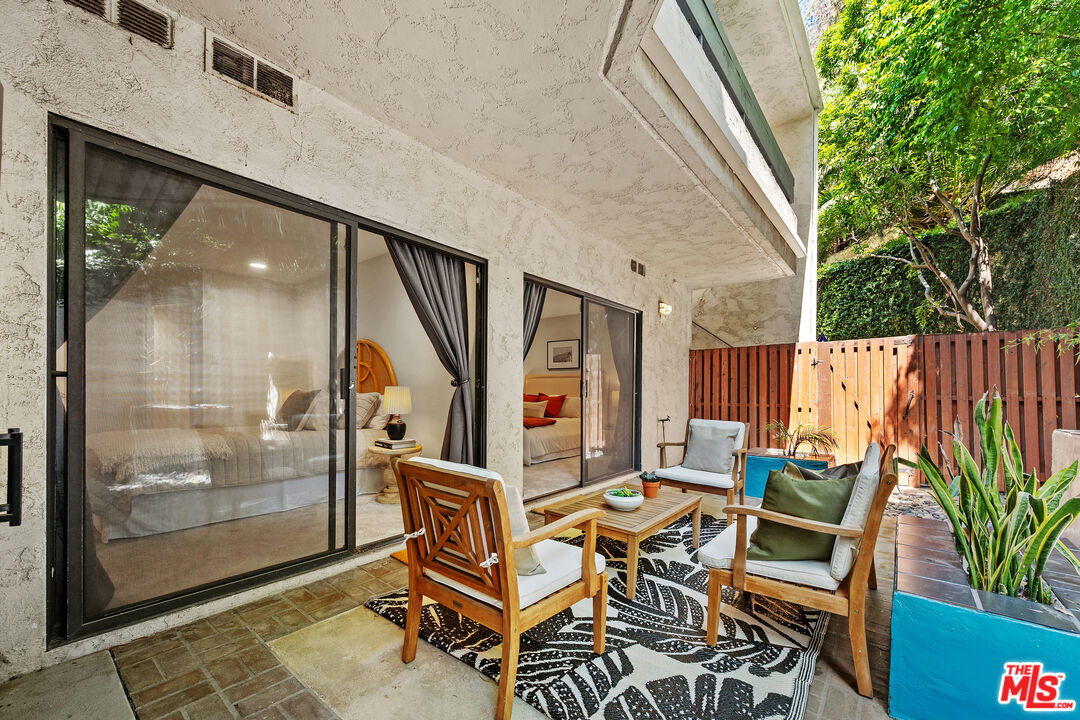 11687 Bellagio Rd Unit: 3