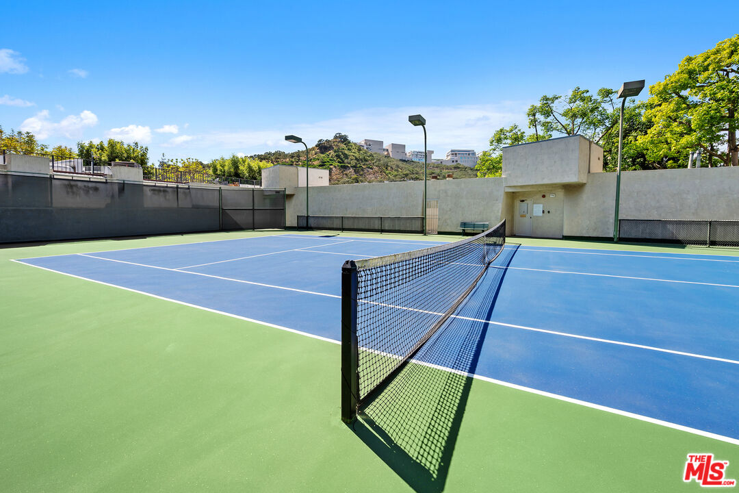 11687 Bellagio Rd Unit: 3