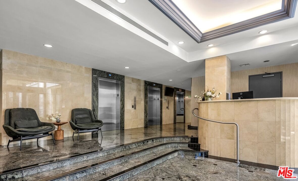 2160 Century Park Unit: 1712