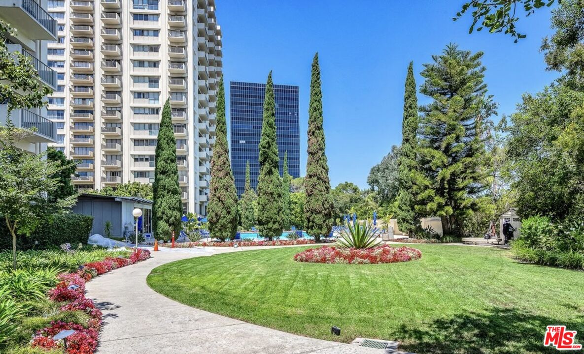 2160 Century Park Unit: 1712