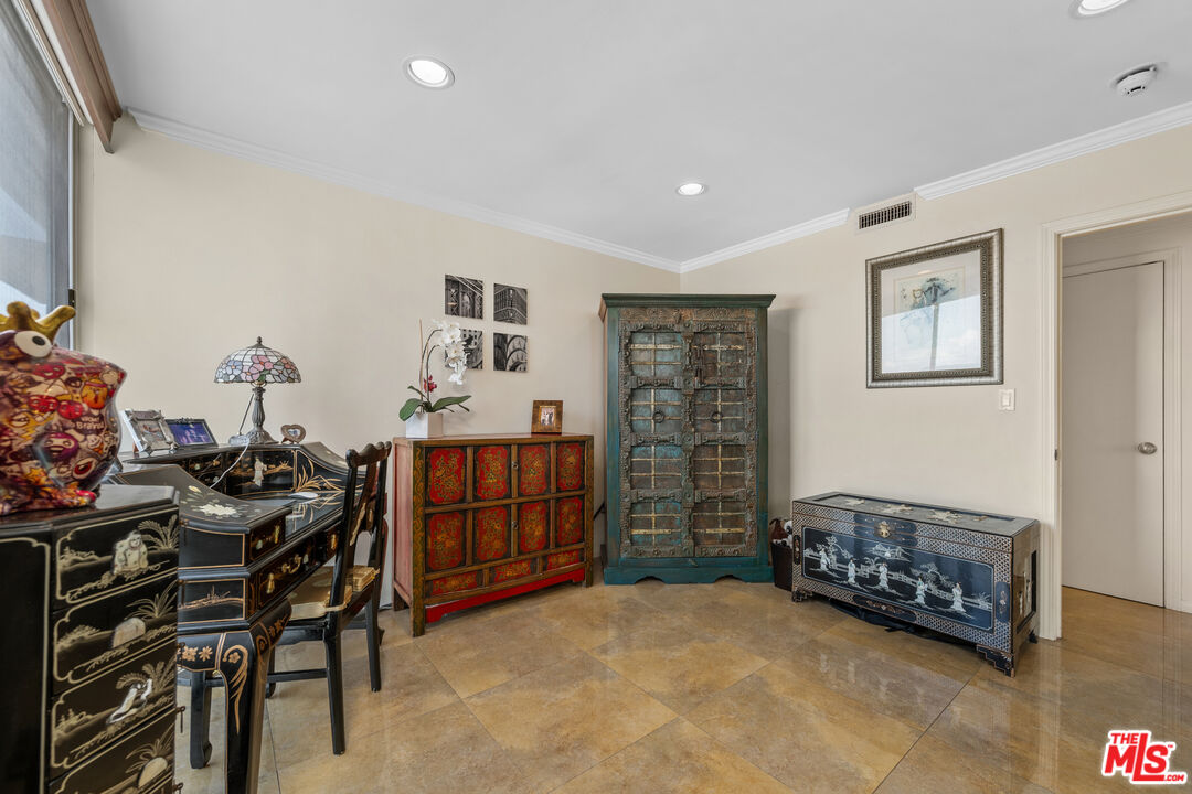 2160 Century Park Unit: 1712