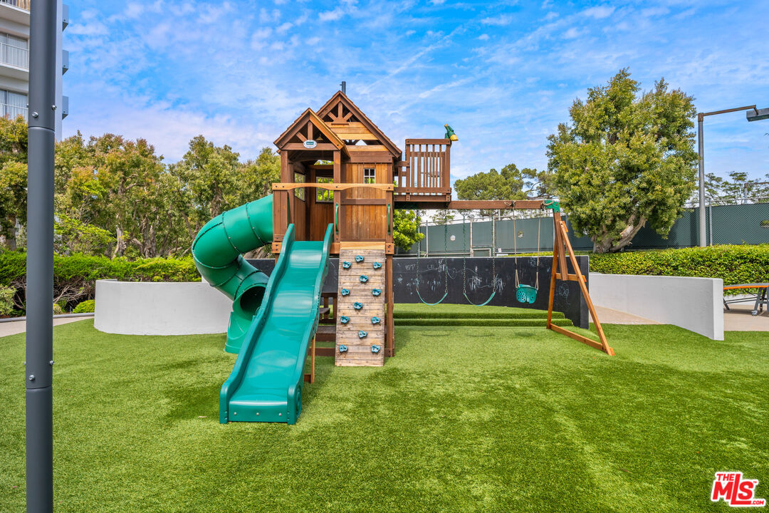 2160 Century Park Unit: 1712