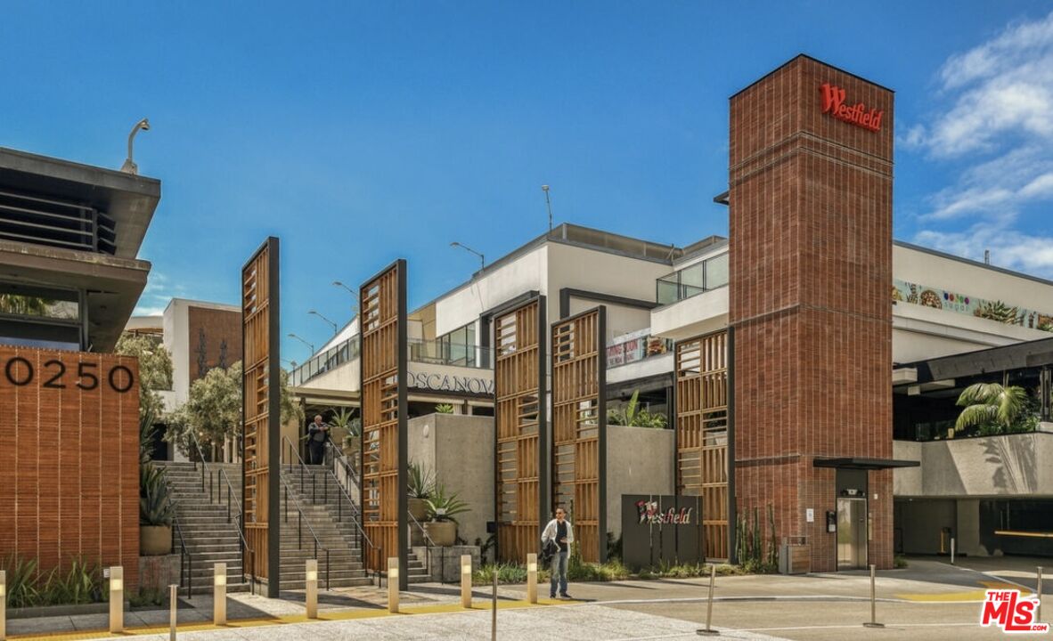 2160 Century Park Unit: 1712