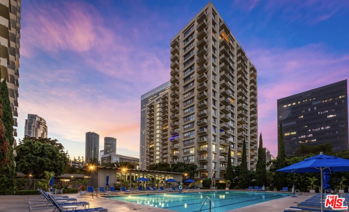 2160 Century Park Unit: 1712