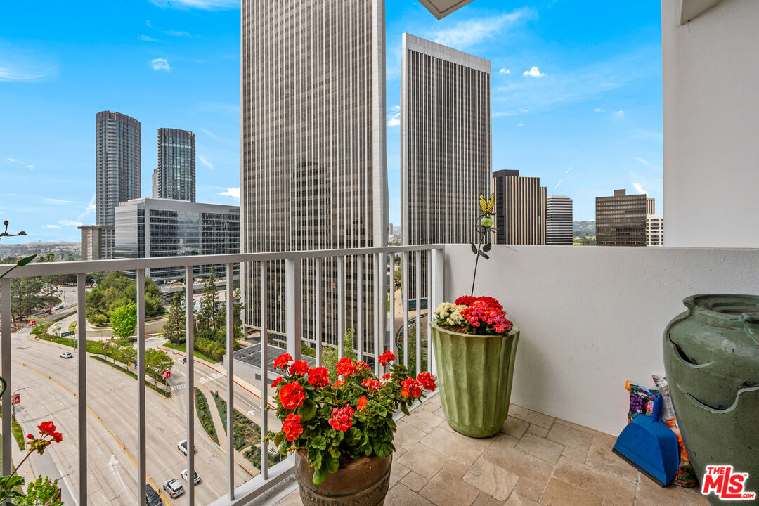 2160 Century Park Unit: 1712