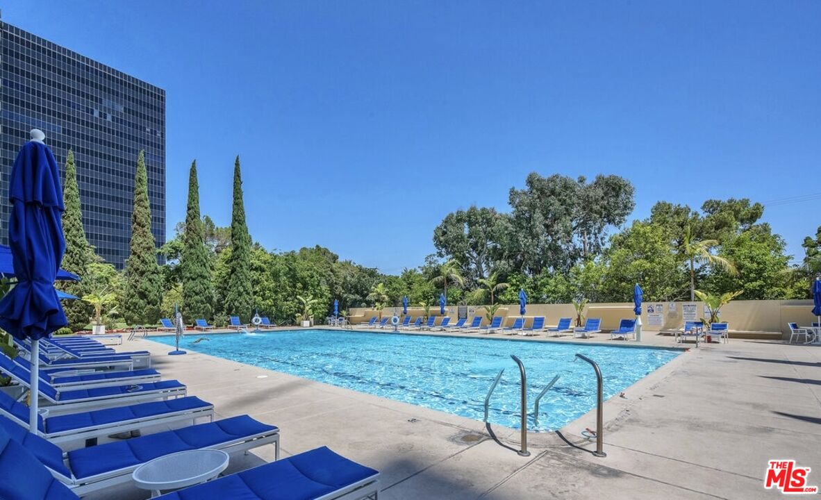 2160 Century Park Unit: 1712