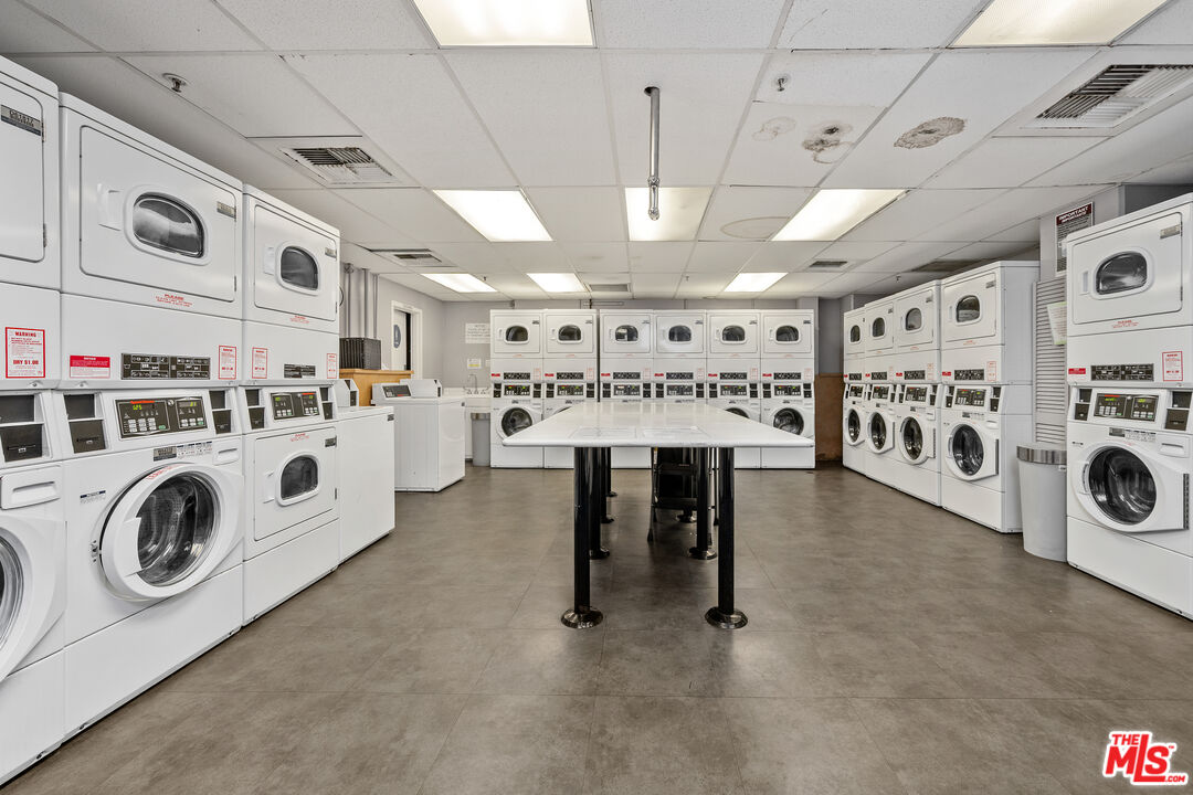 2160 Century Park Unit: 1712