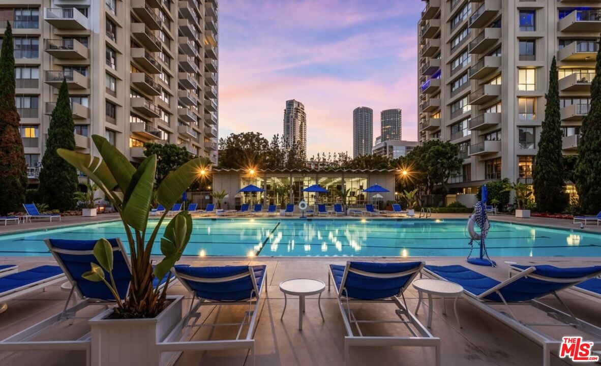 2160 Century Park Unit: 1712