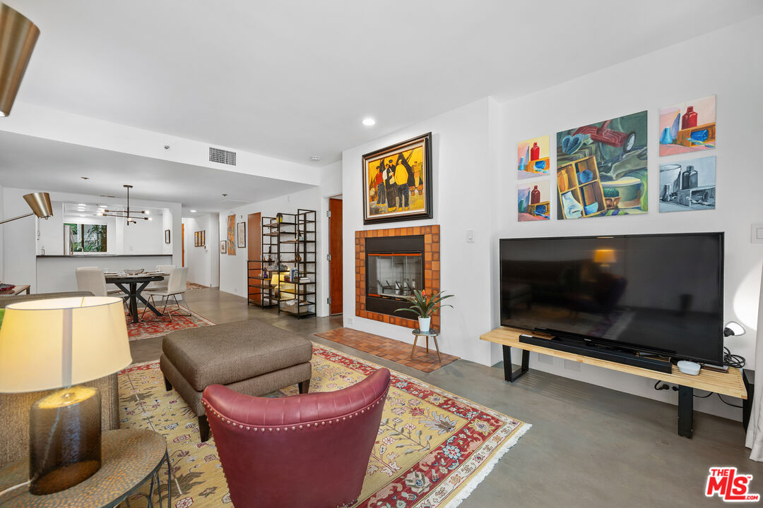 2960 Neilson Way Unit: 103