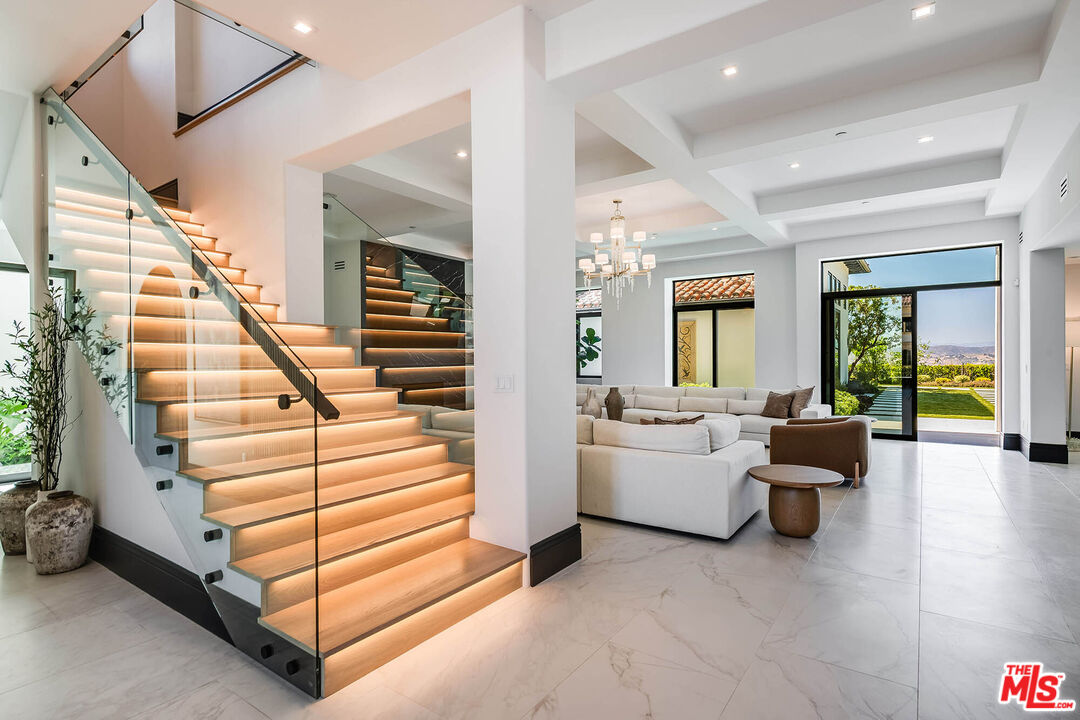 25201 Prado Del Misterio