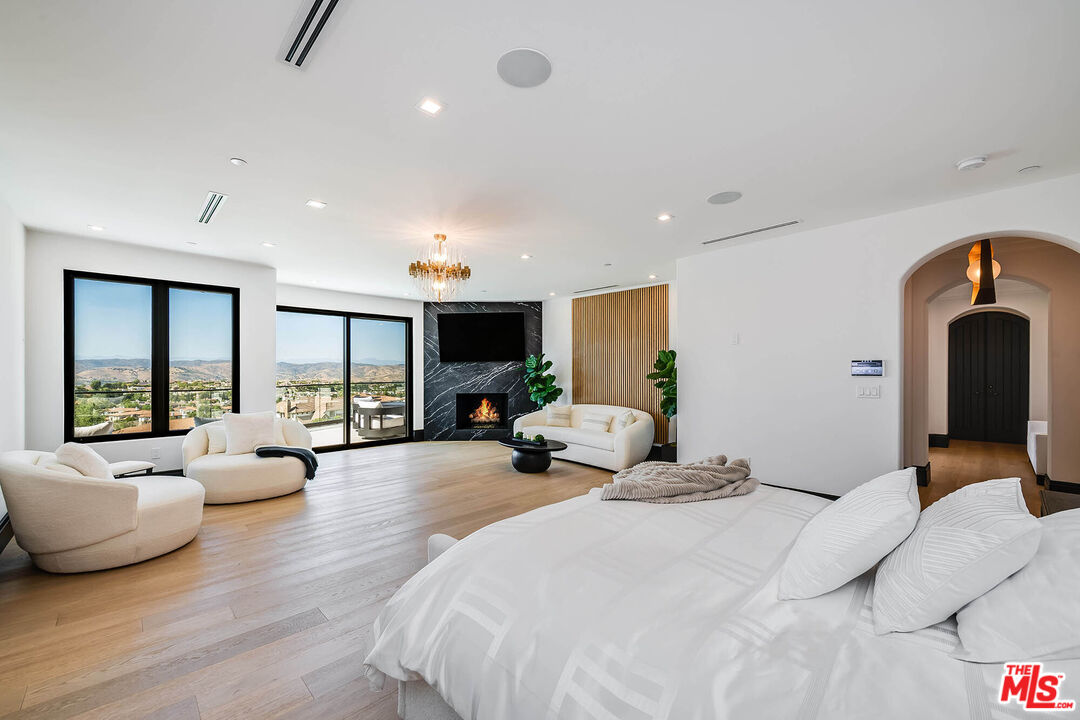 25201 Prado Del Misterio