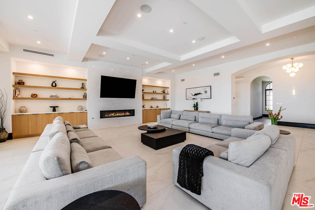 25201 Prado Del Misterio