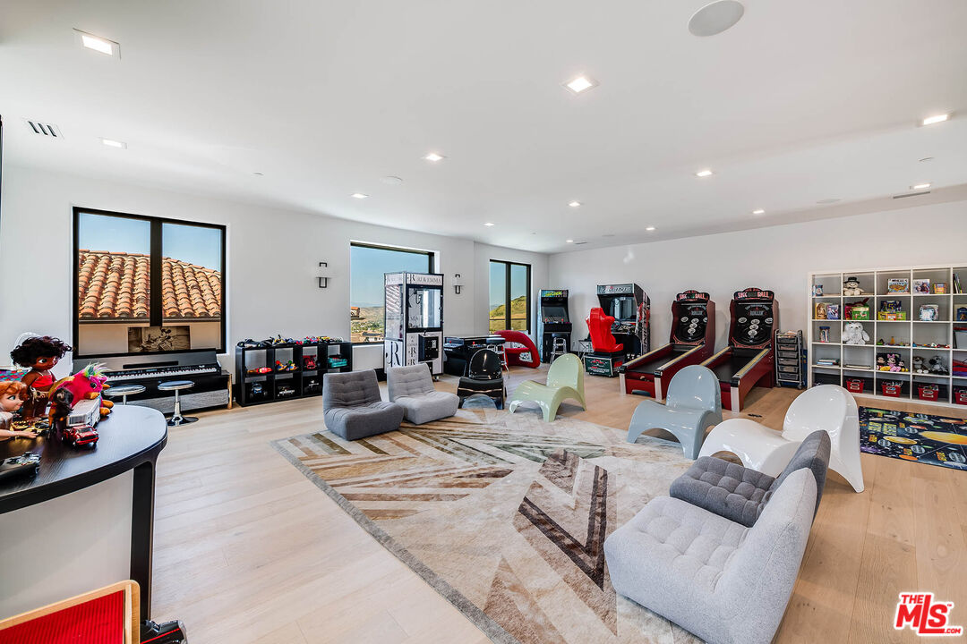 25201 Prado Del Misterio