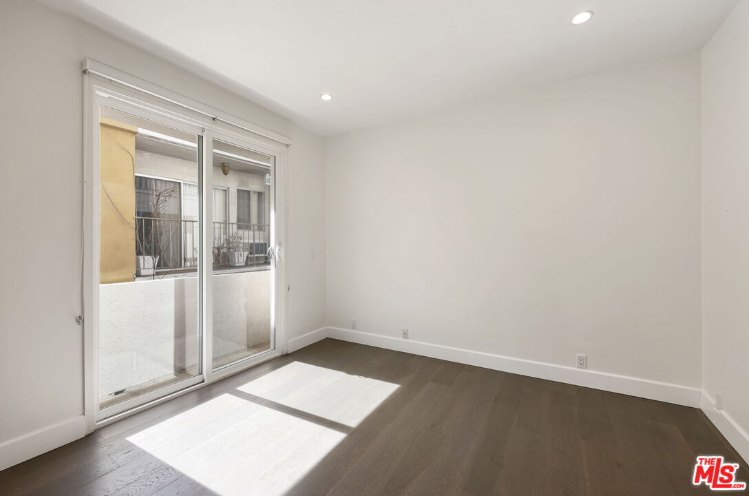 723 Westmount Dr Unit: 206