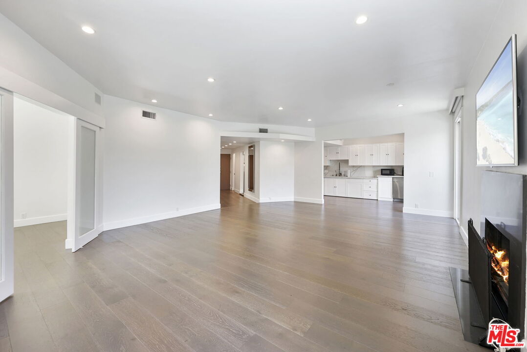 723 Westmount Dr Unit: 206