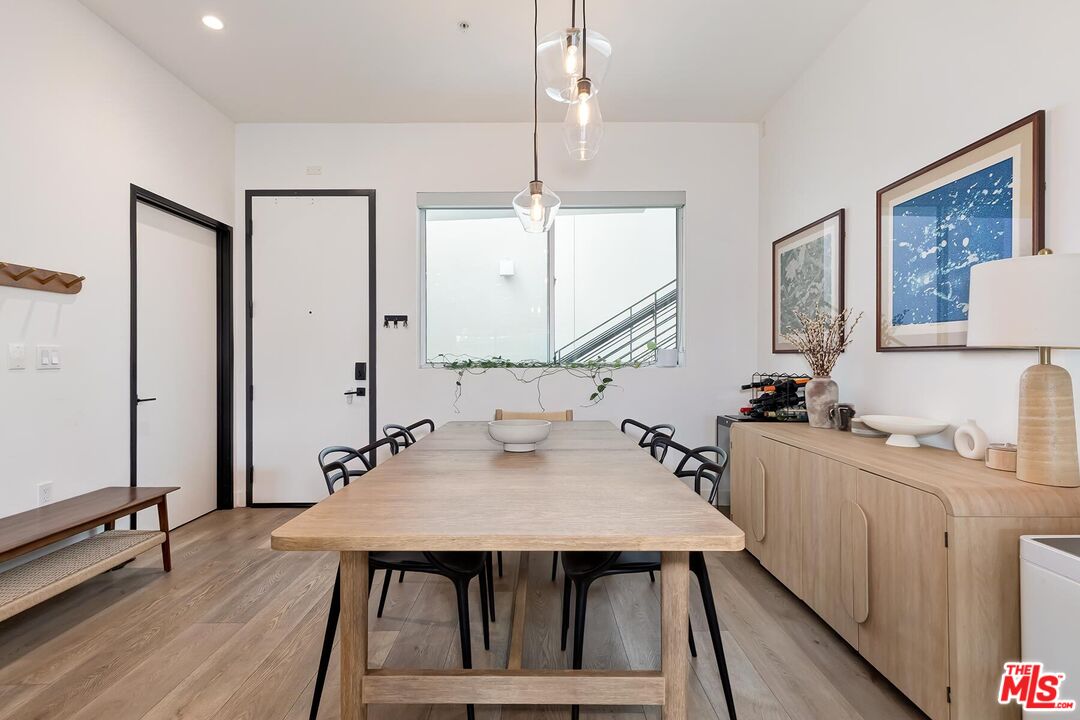 957 Figueroa Ter Unit: 313