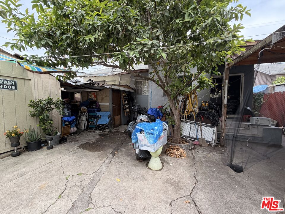 1032 N Ridgewood Pl