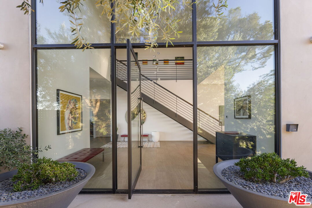 3337 Beverly Ranch Rd