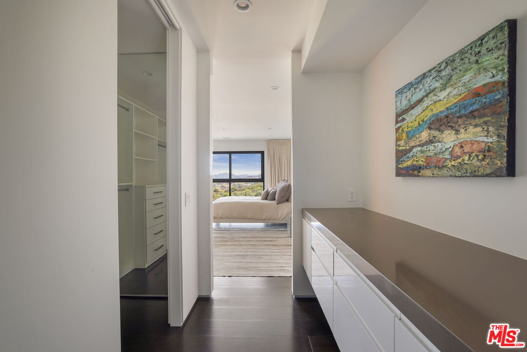 3337 Beverly Ranch Rd