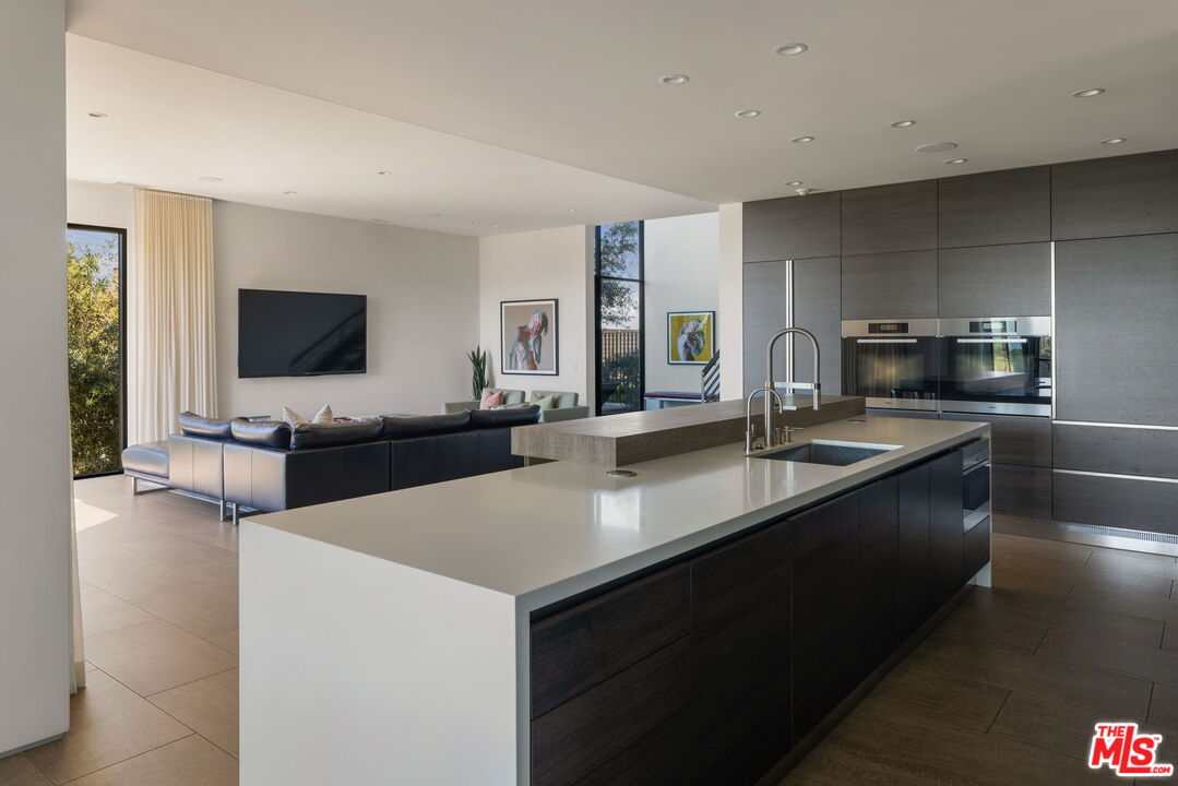 3337 Beverly Ranch Rd