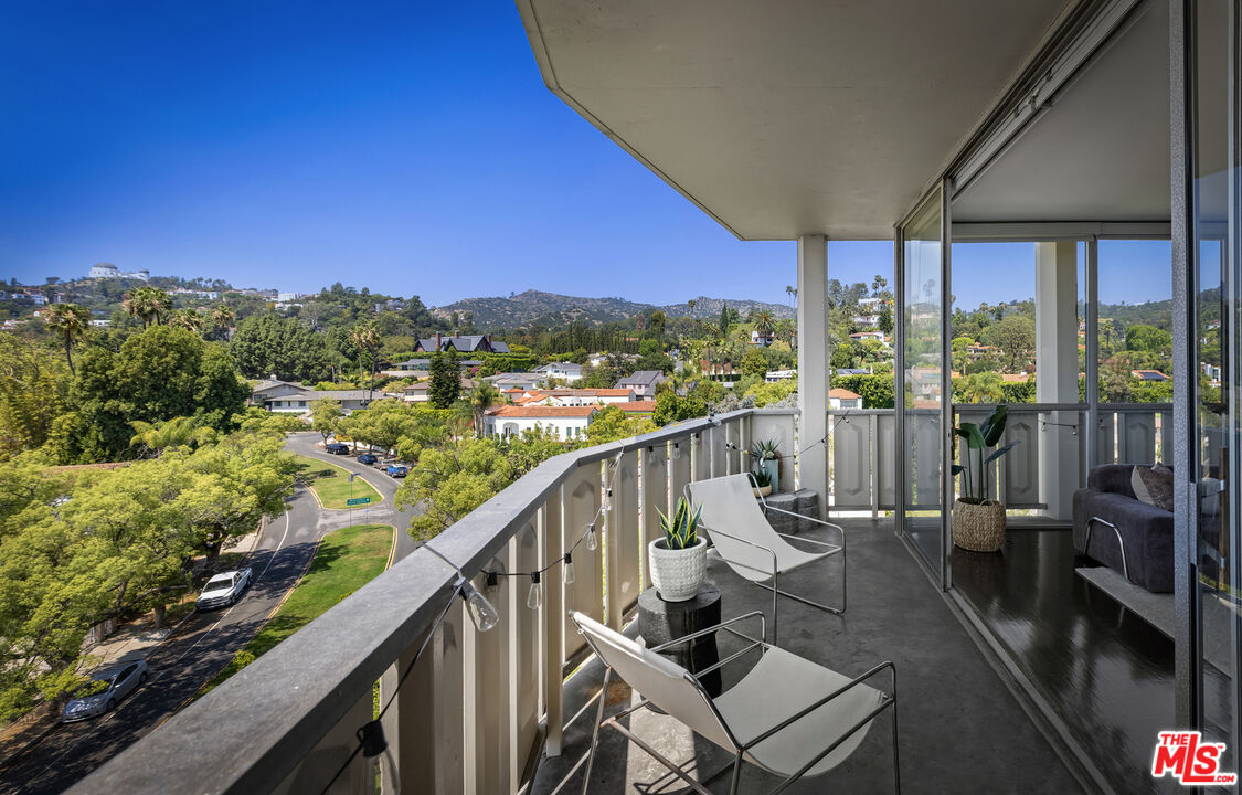 4455 Los Feliz Blvd Unit: 708