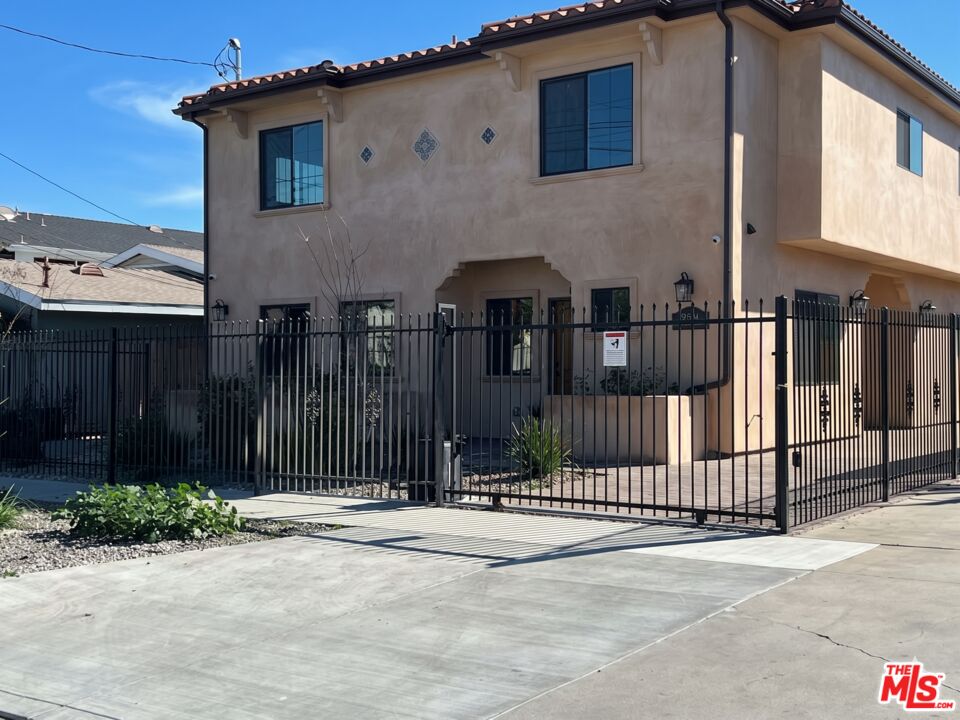 334 Stepney St Unit: C
