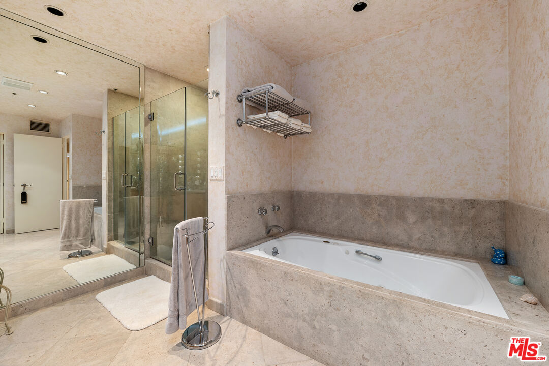 10790 Wilshire Blvd Unit: 1001