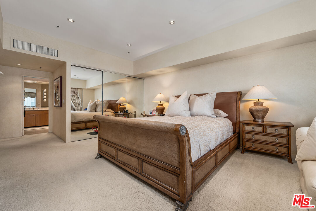 10790 Wilshire Blvd Unit: 1001