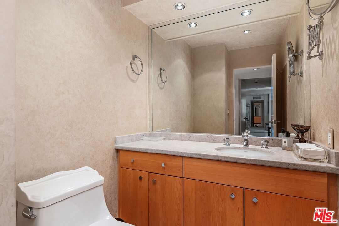 10790 Wilshire Blvd Unit: 1001