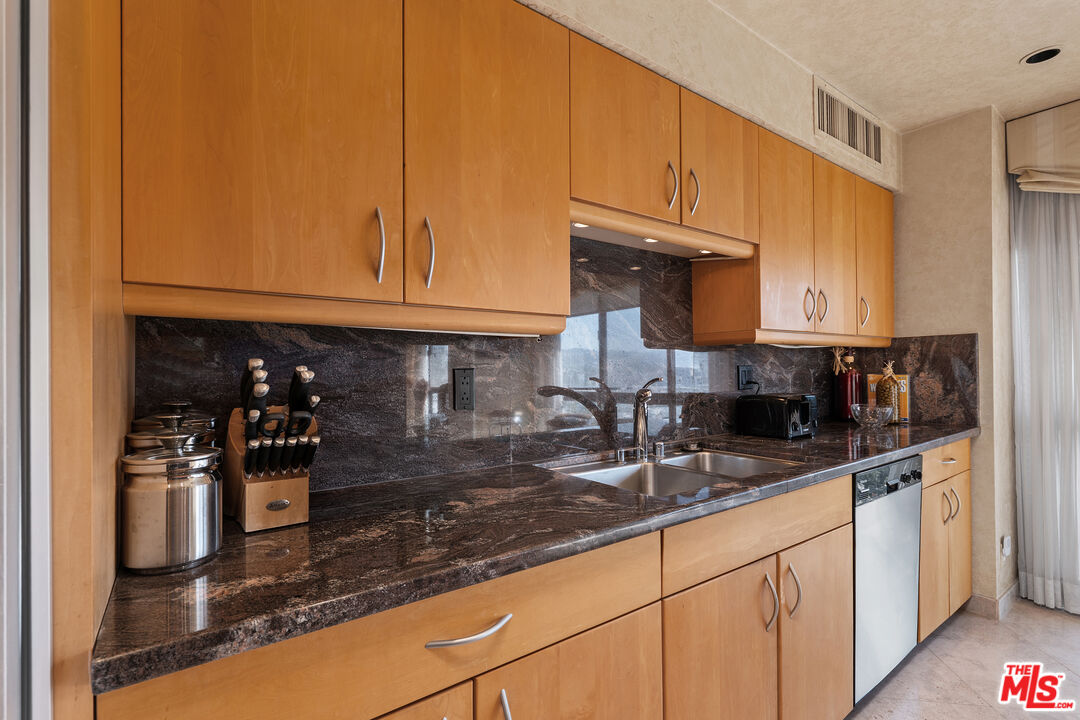 10790 Wilshire Blvd Unit: 1001