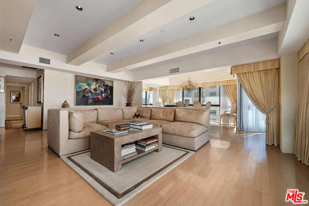 10790 Wilshire Blvd Unit: 1001