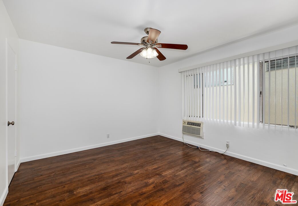 7550 Fountain Ave Unit: 8
