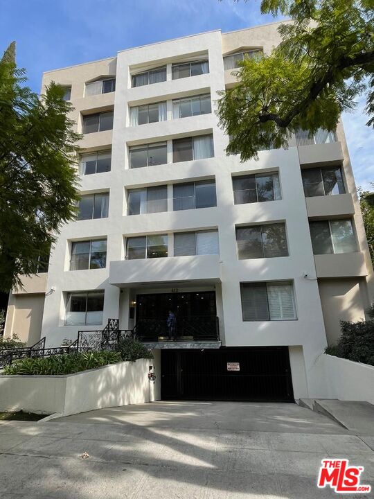 412 N Palm Dr Unit: 302