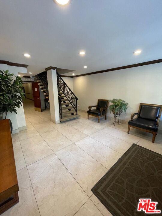 412 N Palm Dr Unit: 302