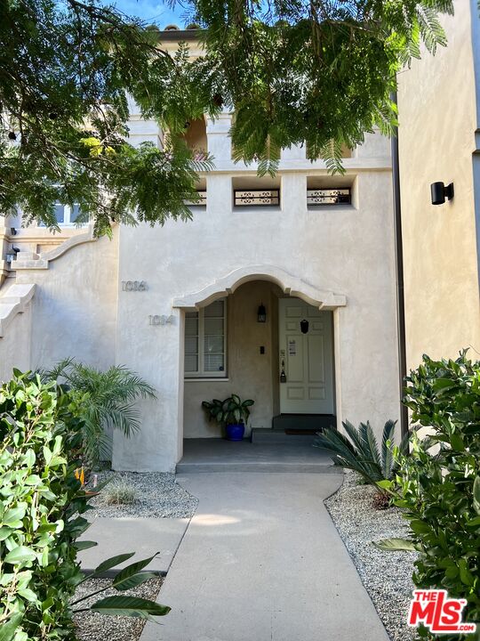 1014 Meadowbrook Ave