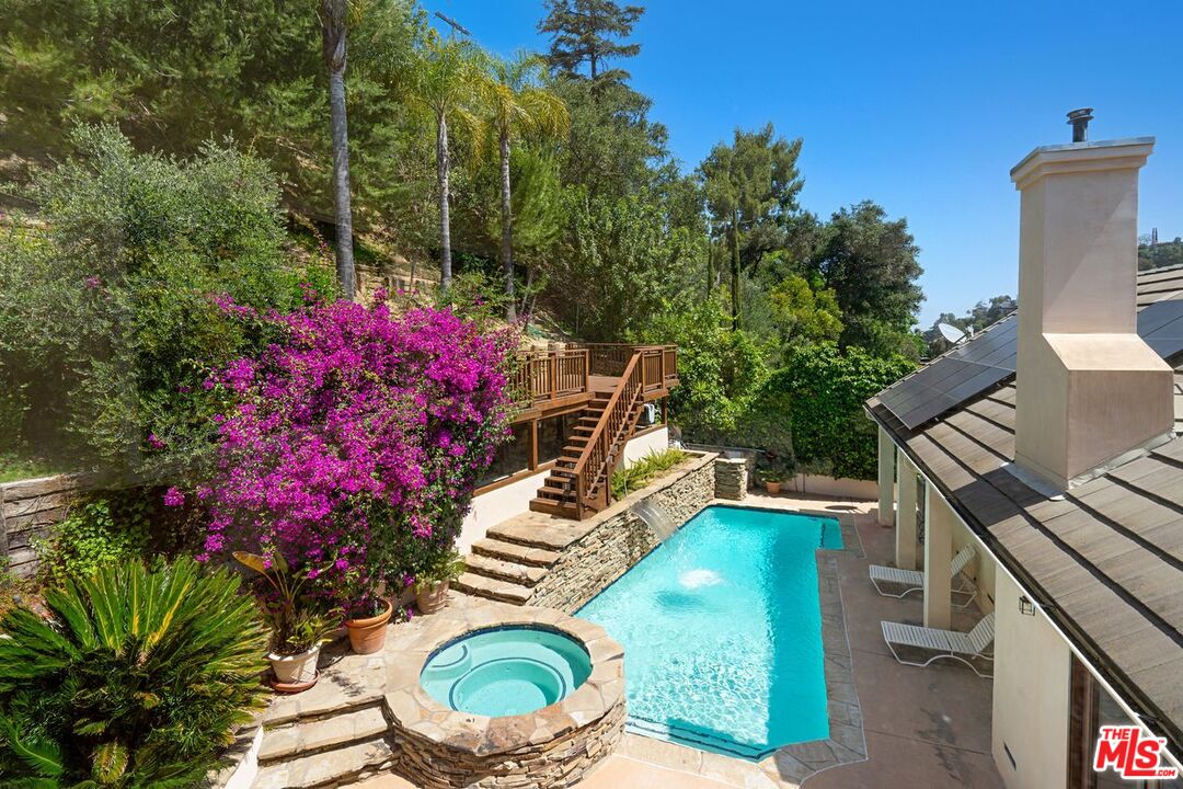 3645 Longview Valley Rd